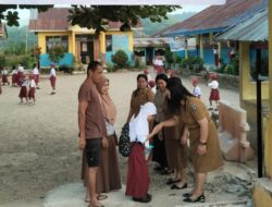 Hari Pertama Masuk Sekolah, SDN 010 Timoro Sambut Siswa dengan Program “Salam Sapa Murid Baru”
