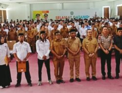 Ratusan Perangkat Desa di Mamuju Tengah Terima SK NIPD, Bupati : Ini Jaminan Kepastian Hukum