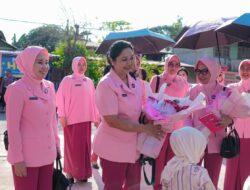 Ketua Bidang Keagamaan YKB Pusat Kunjungi TK Kemala Bhayangkari 11 Polman, Tanamkan Semangat Cinta Kasih