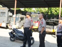 Pastikan Siaga, Kapolda dan Wakapolda Sulbar Keliling Mako Naik Motor
