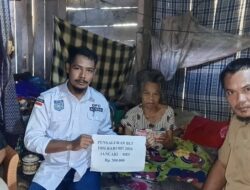 Pemdes Baruru Salurkan BLT DDS Kepada Lansia dan Keluarga Miskin Ekstrem