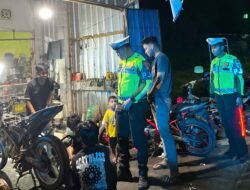 Saat Malam Menjadi Panjang, Polantas Polda Sulbar Tetap Hadir Menjaga