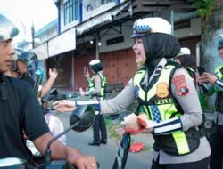 Senyum Manis Srikandi Lantas Sulbar, Pesan Keselamatan Mengena di Hati Pengendara