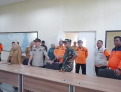 Sekda Sulawesi Barat Kunjungi Command Center Pusdalops BPBD Sulbar, Perkuat Kesiapsiagaan Penanganan Bencana