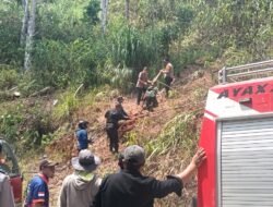 Karhutla Mengamuk di Tawalian Mamasa, TNI-Polri dan Damkar Berpacu Cegah Api Capai Permukiman