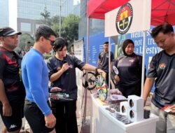 Edukasi Sambil Bermain, Humas Polri Sosialisasikan Hak untuk Tahu di CFD Jakarta