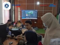 Kendalikan Informasi Resmi, Tim Kominfo Sulbar Turun Tangan Bantu Verifikasi Akun Sosmed Pemkab