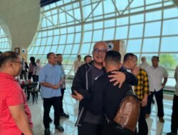 Penuh Haru, Keluarga Besar Polda Sulbar Antar Irjen Pol Adi Deriyan ke Bandara Tampa Padang