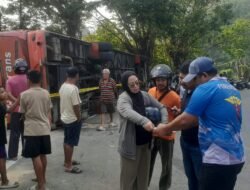 Bus Neo Trans Terbalik di Salupangi, Tim Medis Polda Sulbar Tangani 26 Korban