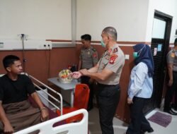 Bawa Doa dan Tali Asih, Kapolda Sulbar Hadirkan Kehangatan di Ruang Perawatan