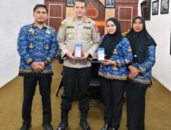 Disdukcapil Sulbar dan Disdukcapil Mamuju Gelar Pelayanan Jemput Bola Aktivasi IKD di Polresta Mamuju