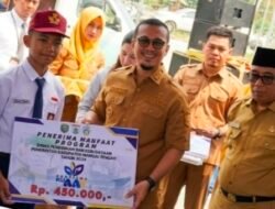 Cegah Anak Putus Sekolah, Pemkab Mateng Salurkan Beasiswa KUAAT untuk 1.143 Siswa